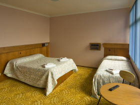 Somerset Hotel - VIC Tourism 0