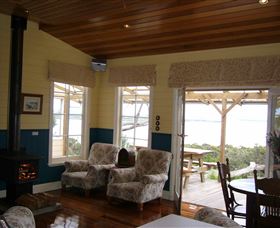 Island View Spa Cottage - VIC Tourism 1