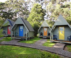 Strahan Backpackers  - VIC Tourism 0