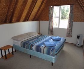 Strahan Backpackers  - VIC Tourism 2