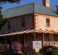 Meredith House And Mews - VIC Tourism