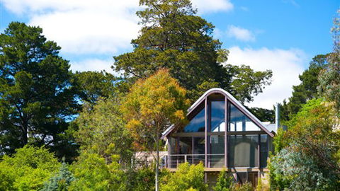 Hepburn Spa Pavilions - Saffron - VIC Tourism 3