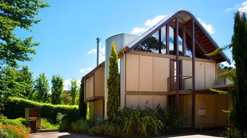 Hepburn Spa Pavilions - Saffron - VIC Tourism 4