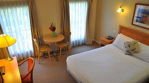 Glen Inn Motel & Apartments - VIC Tourism 0