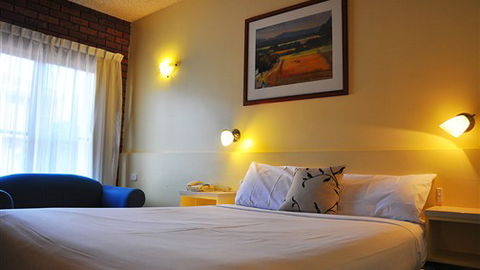 Glen Inn Motel & Apartments - VIC Tourism 4