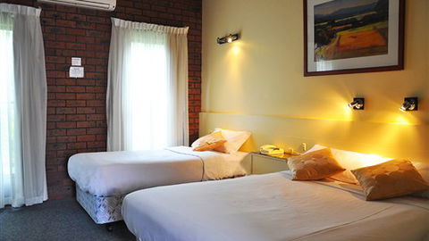 Glen Inn Motel & Apartments - VIC Tourism 3