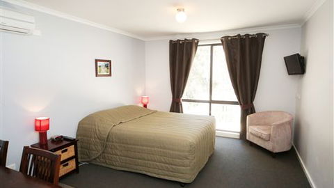 Deniliquin Golf Leisure Resort - VIC Tourism 3
