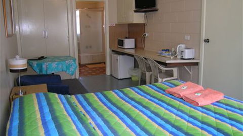 Turn In Motel - VIC Tourism 0