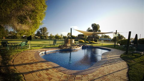 Howlong Country Golf Club & Motel - VIC Tourism 3