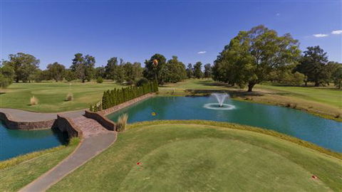 Howlong Country Golf Club & Motel - VIC Tourism 4