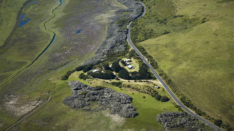 Clifton Beach Lodge - VIC Tourism 1