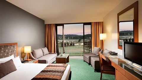 Yarra Valley Lodge - VIC Tourism 1