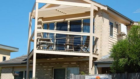 Surfcoast Cottages - VIC Tourism 1