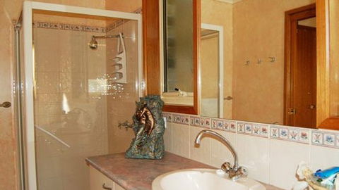 Surfcoast Cottages - VIC Tourism 3