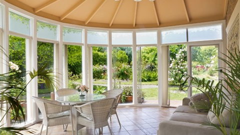 Lakeside Cottage - VIC Tourism 4
