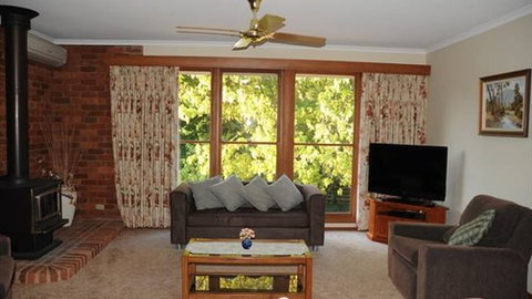 Delany Lodge - VIC Tourism 1