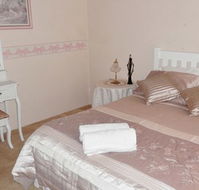 Eldorado Cottage on Main - VIC Tourism