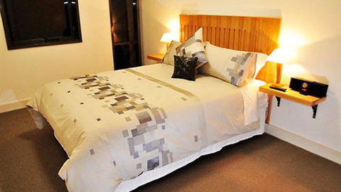 Yarra Valley Grand Hotel - VIC Tourism 0