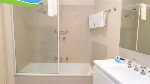 Lornebeach Apartments - VIC Tourism 5