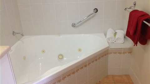 Goldfield Holiday Units - VIC Tourism 6