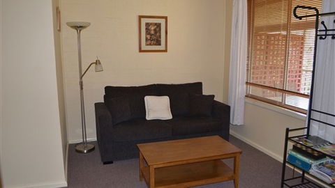 Snowstream Riverside Apartments - VIC Tourism 0
