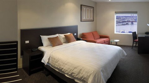 Atlantis Hotel - VIC Tourism 0