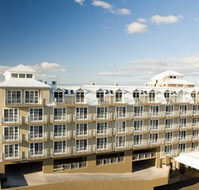 Quality Suites Deep Blue - VIC Tourism