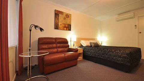 Edinburgh Motor Inn - VIC Tourism 2