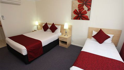 Edinburgh Motor Inn - VIC Tourism 6