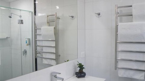Hamilton Lonsdale Motel - VIC Tourism 1