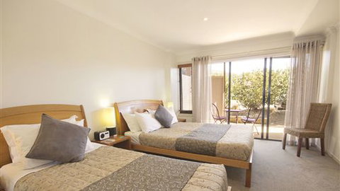 Sandpiper Motel - VIC Tourism 0