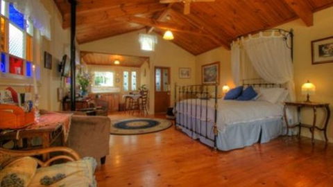 Braeside Garden Cottages - VIC Tourism 0