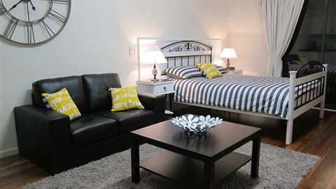 Hidden Treasure At Pirates Bay - VIC Tourism 4