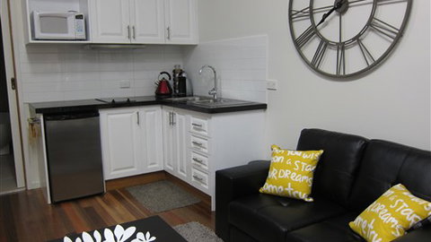 Hidden Treasure At Pirates Bay - VIC Tourism 5