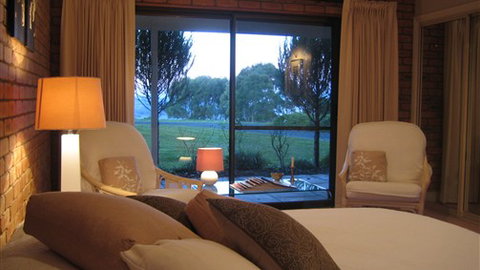 Claerwen Retreat - VIC Tourism 1