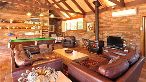 Langbrook Estate Cottages - VIC Tourism 3