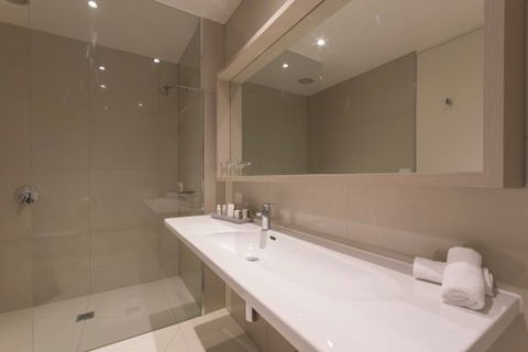 Flinders Hotel - VIC Tourism 9