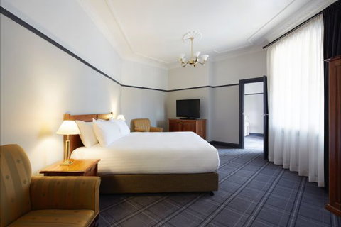 Brassey Hotel - VIC Tourism 1