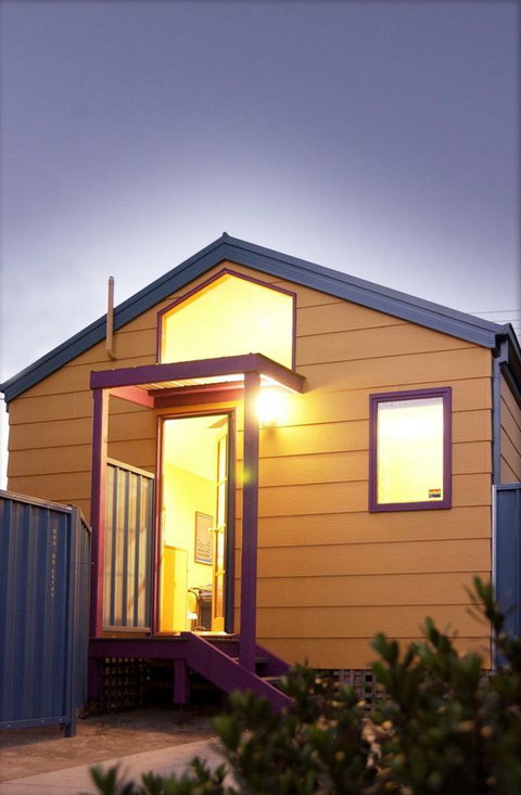 Canberra Studio Q Apartments - VIC Tourism 0