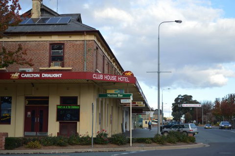 Club House Hotel - VIC Tourism 1