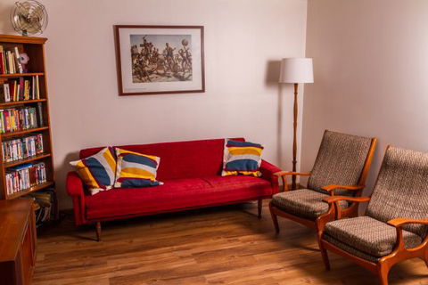 Daisy's Cottage - VIC Tourism 3