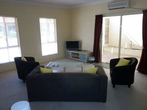 Daydream Motel - VIC Tourism 6