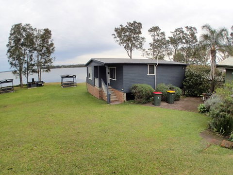 Dungowan Waterfront  Accommodation - VIC Tourism 3
