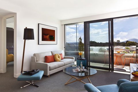 East Hotel + Apartments - VIC Tourism 3