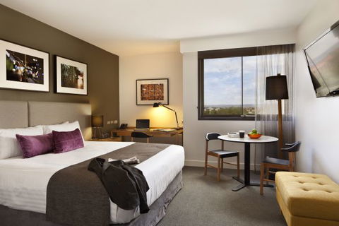 East Hotel + Apartments - VIC Tourism 5