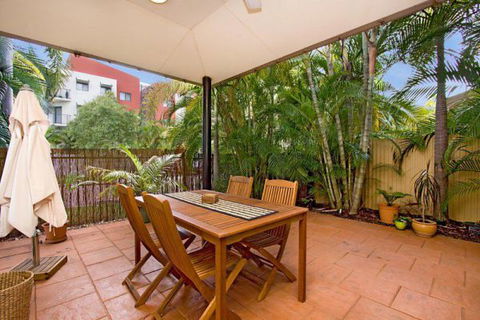 Garunya Executive Townhouse - VIC Tourism 0