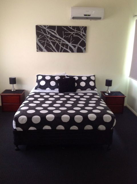 Garunya Executive Townhouse - VIC Tourism 3