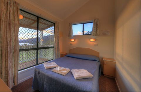 Inland Waters Holiday Parks Lake Glenbawn - VIC Tourism 8