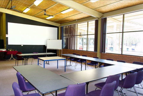 Litchfield Motel - VIC Tourism 8