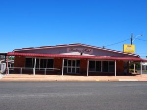 Railway Hotel Condobolin - VIC Tourism 0